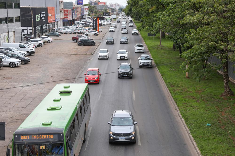 Capa da notícia: Câmara Legislativa aprova correção da tabela do IPVA